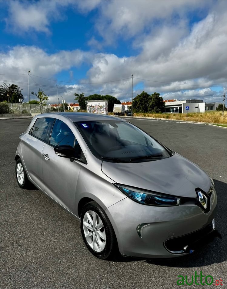 2015' Renault Zoe photo #3
