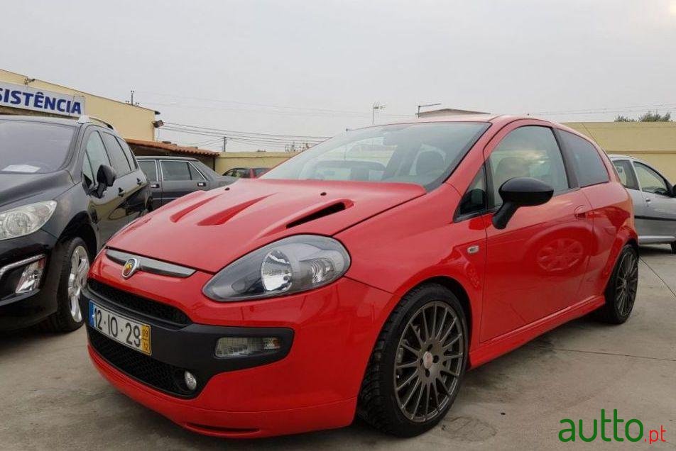 2009' Fiat Punto-Evo photo #1