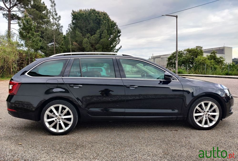 2018' Skoda Octavia Break photo #5