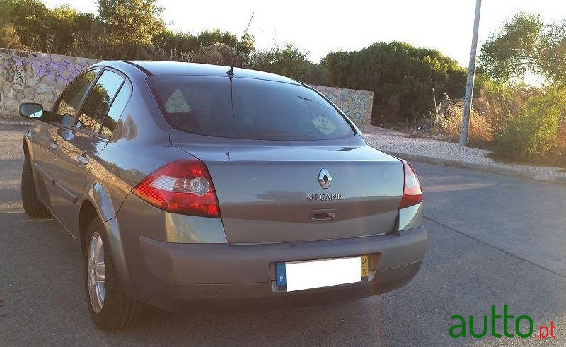 2004' Renault Megane Dynamique photo #2