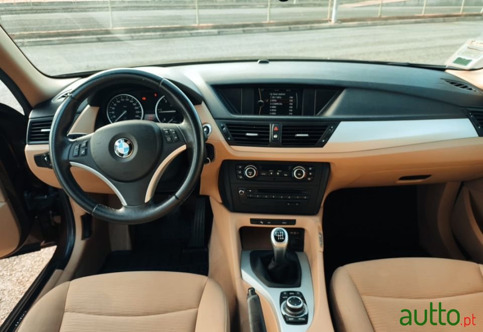 2010' BMW X1 photo #6