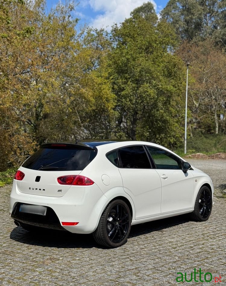 2010' SEAT Leon 2.0 Tsi Cupra R photo #2
