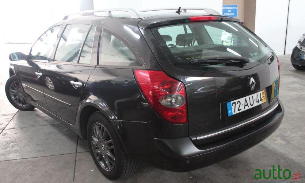 2005' Renault Laguna Break photo #2