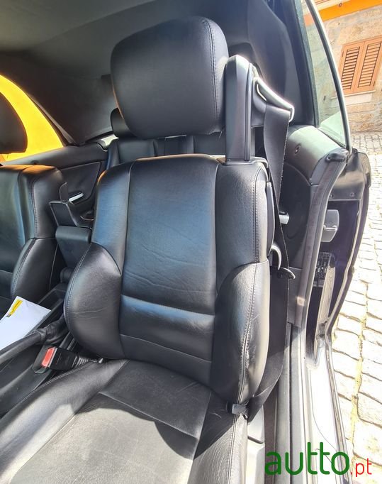 2003' BMW 318 photo #6