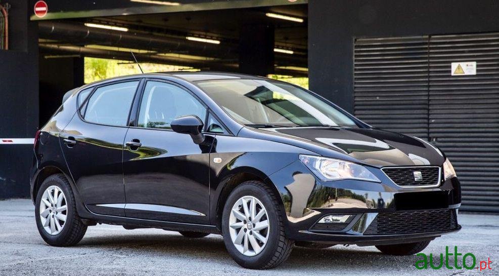 2012' SEAT Ibiza photo #2