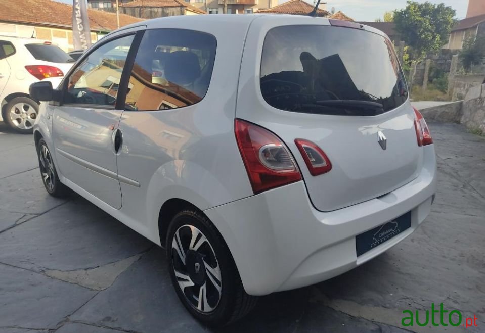 2013' Renault Twingo photo #2