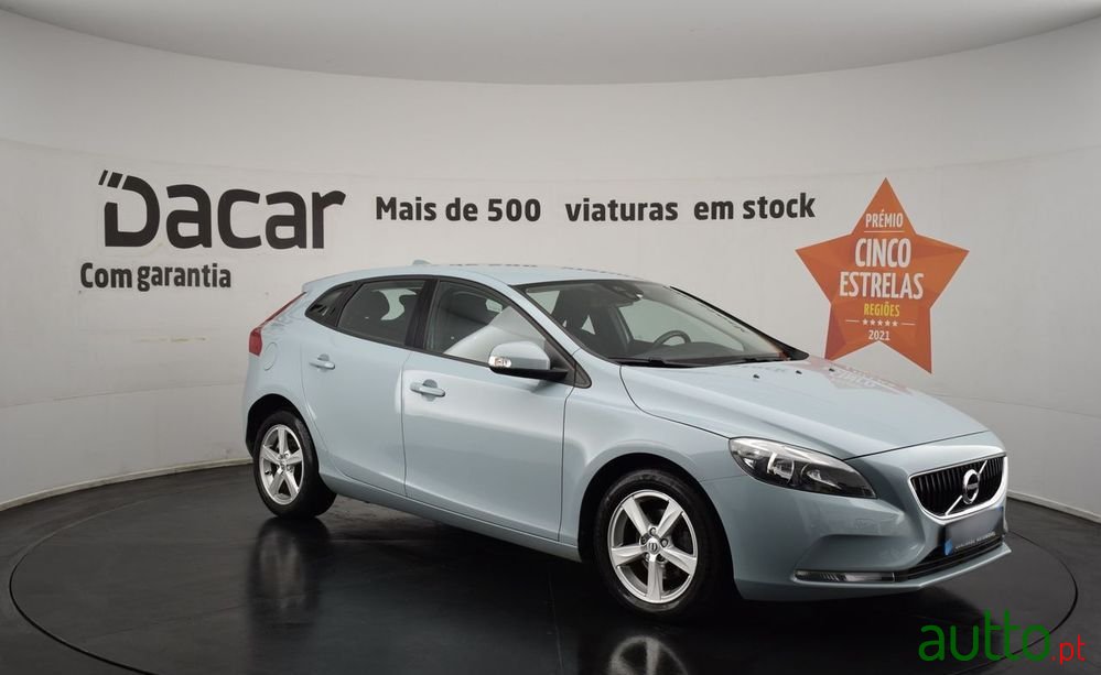 2017' Volvo V40 photo #1