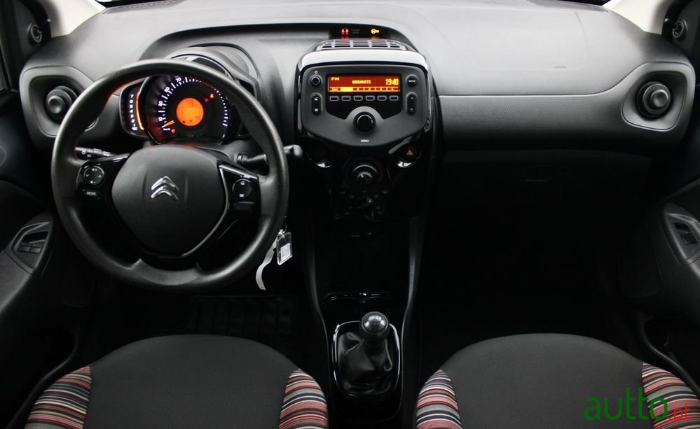 2021' Citroen C1 1.0 Vti Feel photo #6