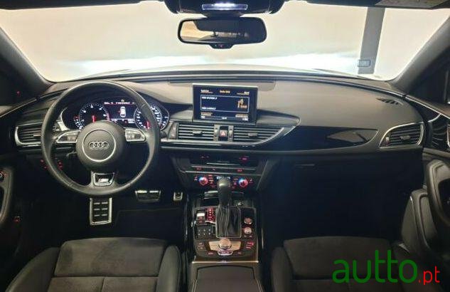 2017' Audi A6 Avant photo #2