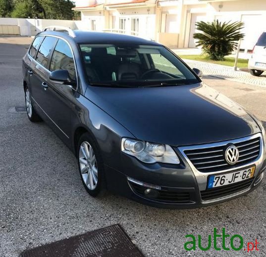 2010' Volkswagen Passat Variant photo #3