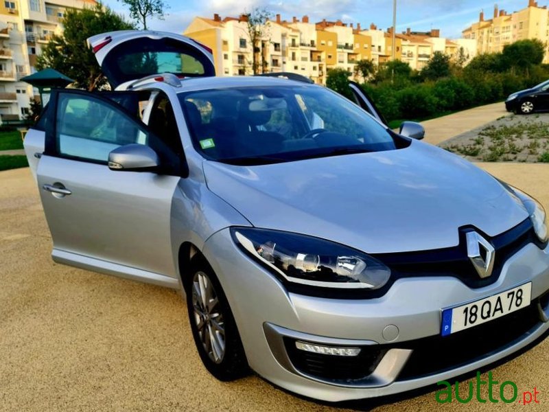 2015' Renault Megane Sport Tourer photo #4