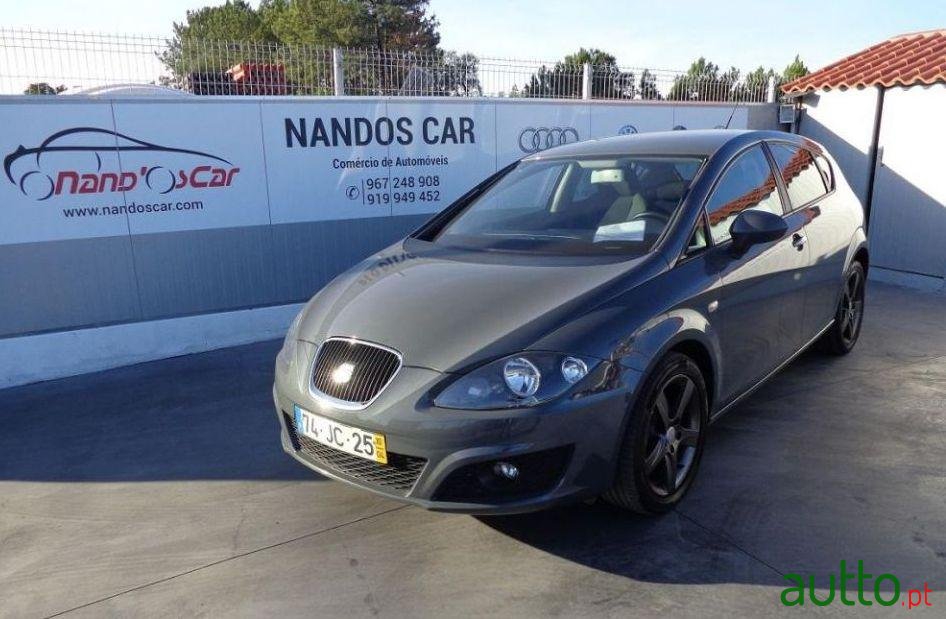 2010' SEAT Leon 1.6 Tdi Sport photo #2