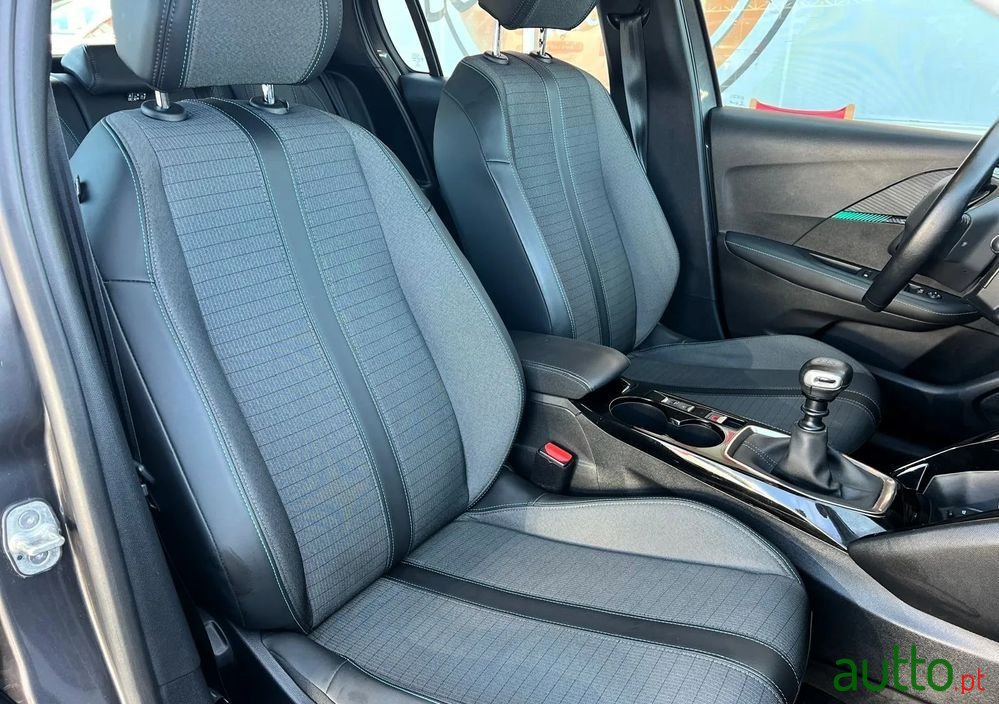 2020' Peugeot 208 photo #6