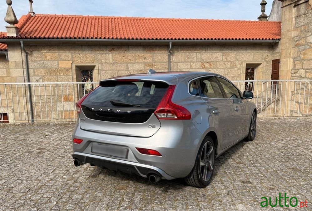 2015' Volvo V40 photo #4