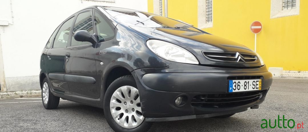 2001' Citroen Xsara Picasso photo #2