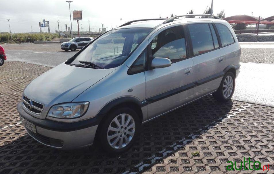 2003' Opel Zafira photo #1
