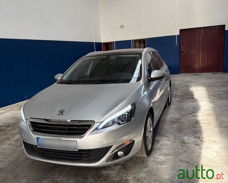 2016' Peugeot 308 photo #1