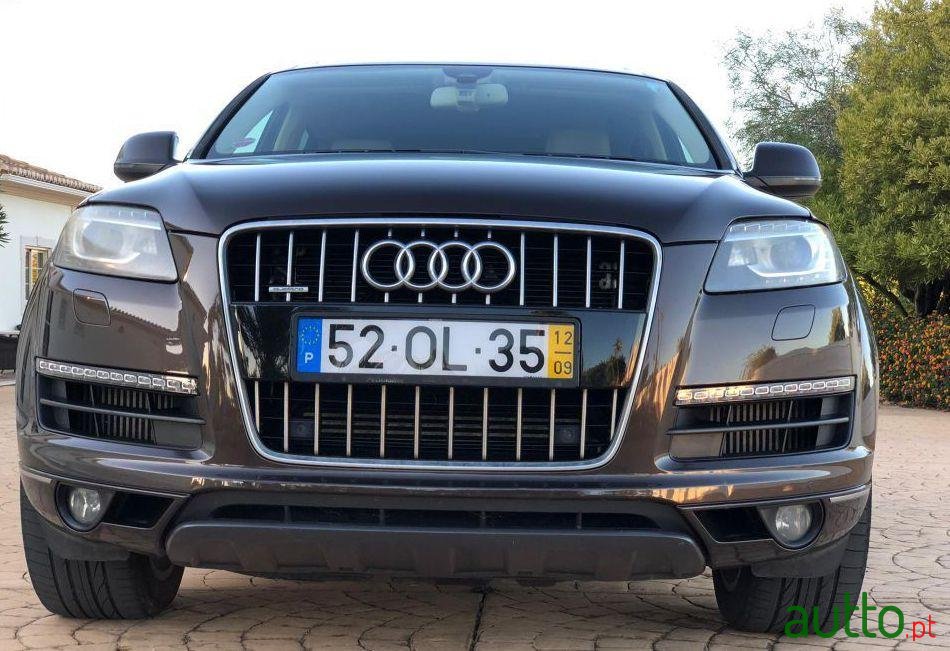 2012' Audi Q7 photo #3