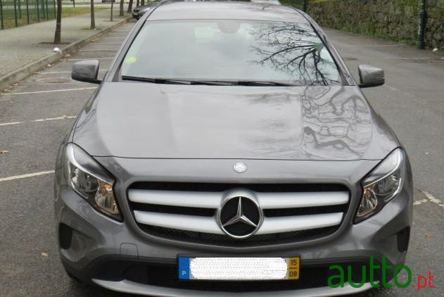 2015' Mercedes-Benz Gla-180 photo #3