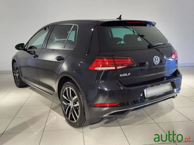 2018' Volkswagen Golf photo #5