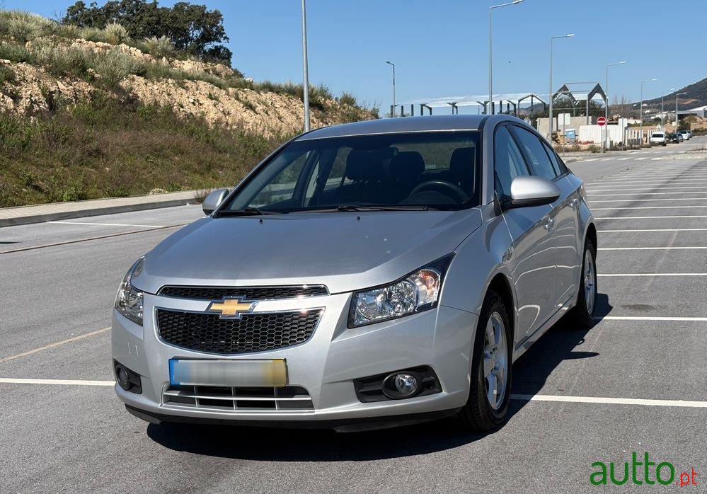 2012' Chevrolet Cruze 1.6 Ls photo #2