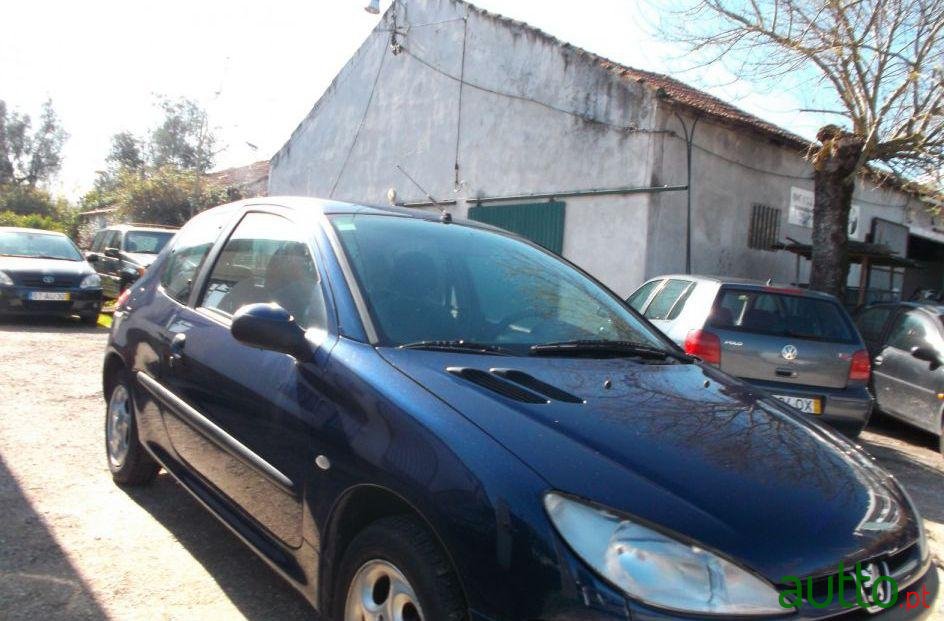 2000' Peugeot 206 1.1 Xr photo #2