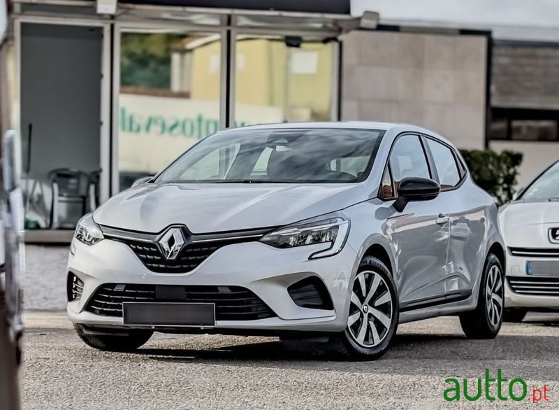 2022' Renault Clio photo #1