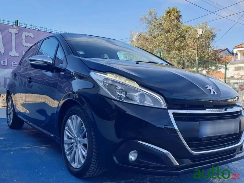 2018' Peugeot 208 photo #1