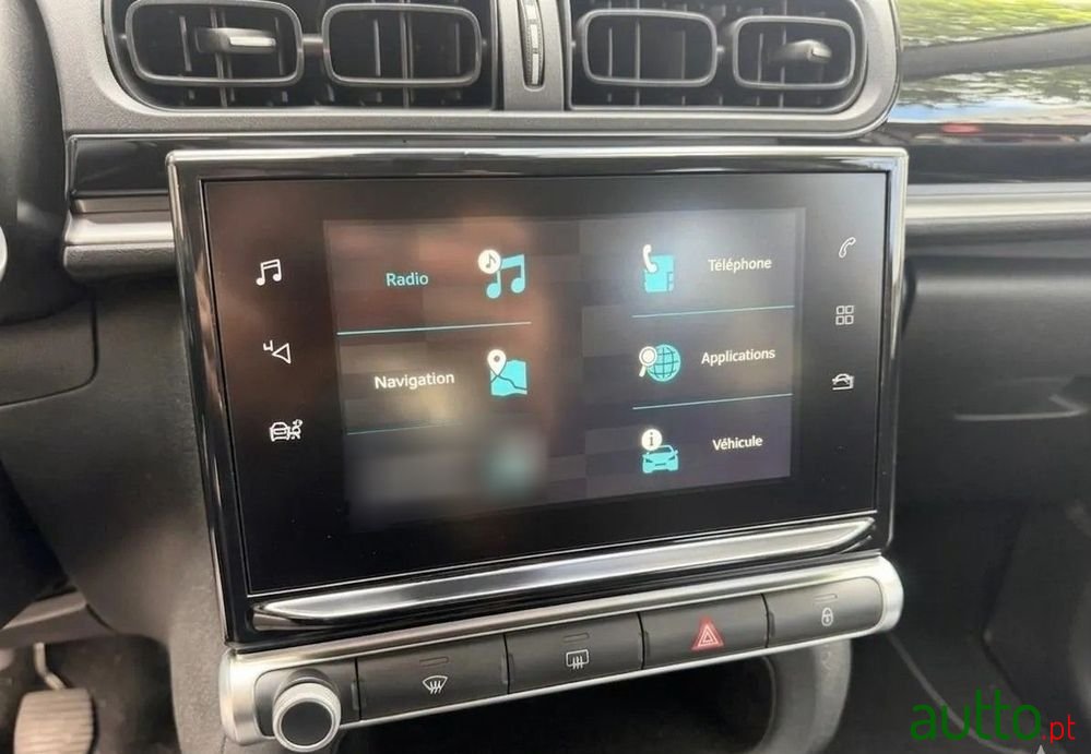 2017' Citroen C3 1.2 Puretech Feel photo #4