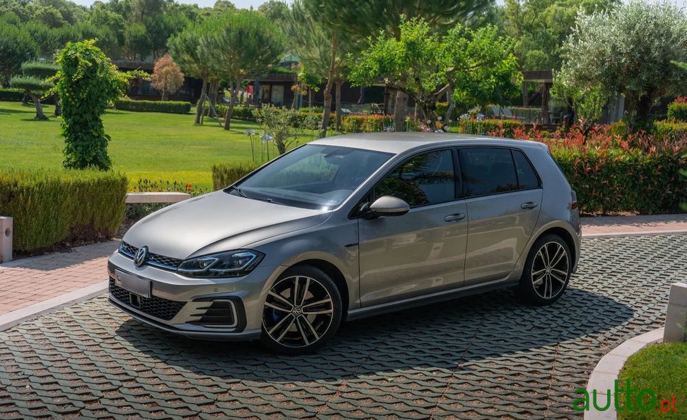 2020' Volkswagen Golf 1.4 Tsi Gte+ Dsg photo #1