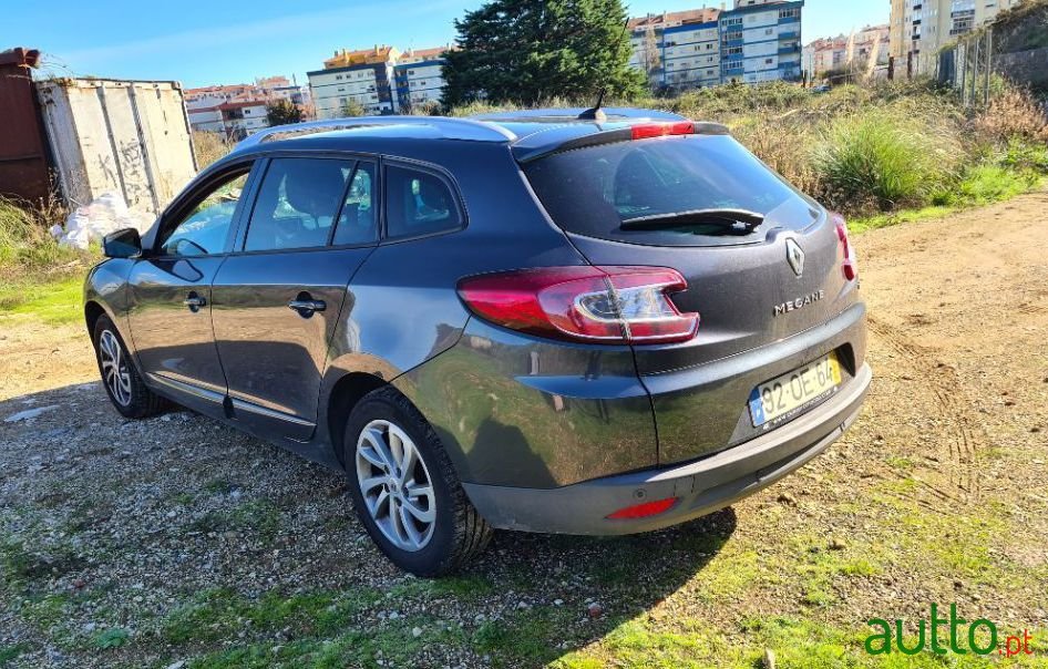 2013' Renault Megane Sport Tourer photo #4