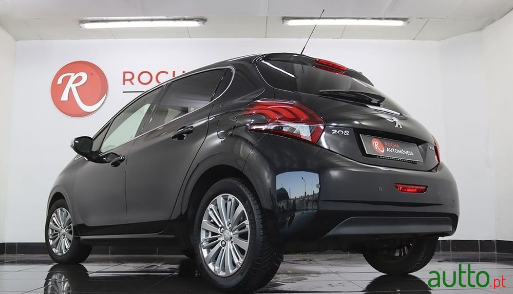 2017' Peugeot 208 1.2 Puretech Active photo #4