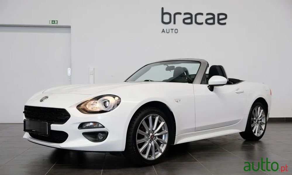 2017' Fiat 124 Spider photo #1