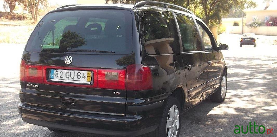 2003' Volkswagen Sharan photo #3