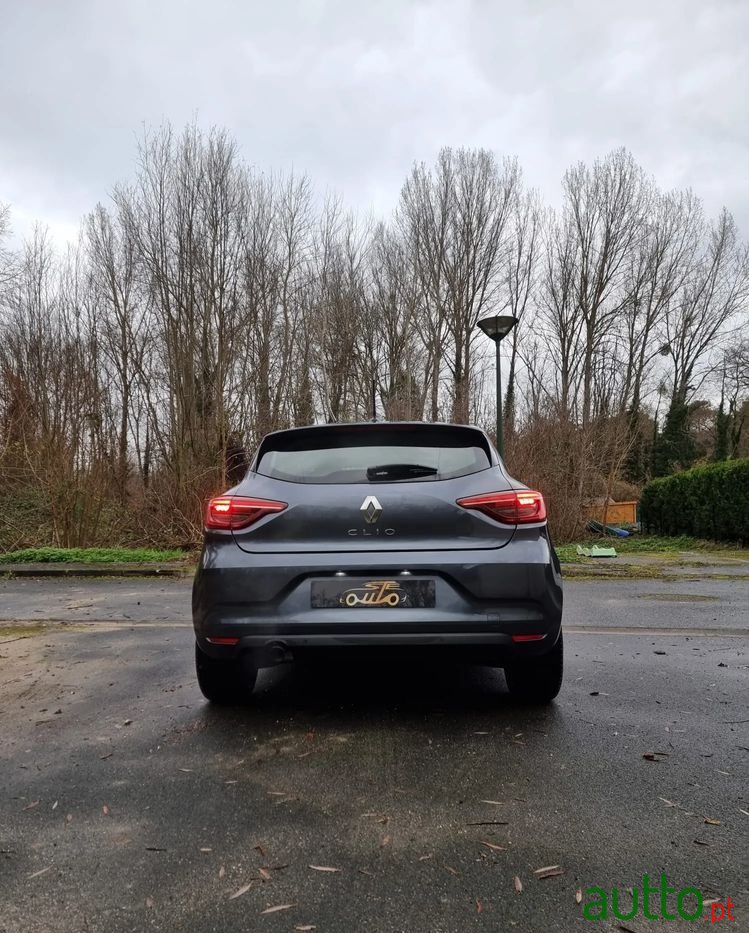 2021' Renault Clio photo #3