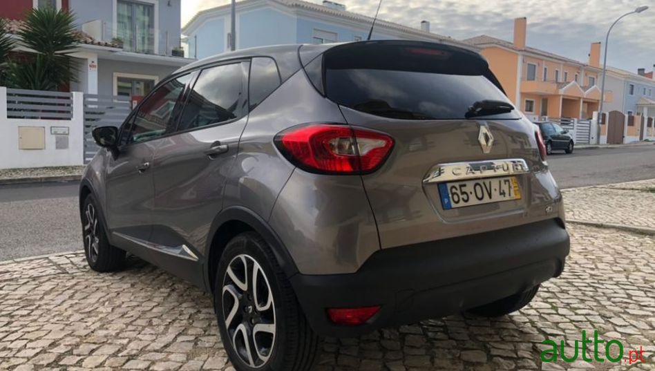 2014' Renault Captur photo #2