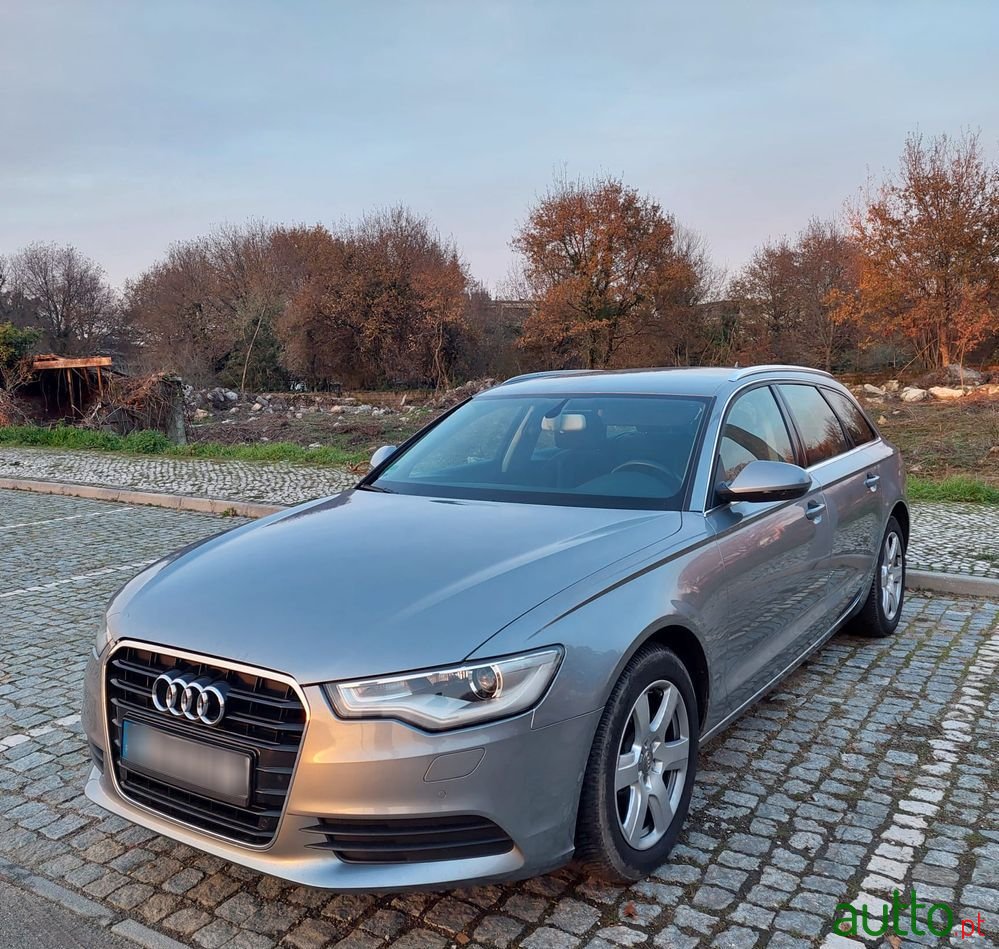 2011' Audi A6 Avant photo #3