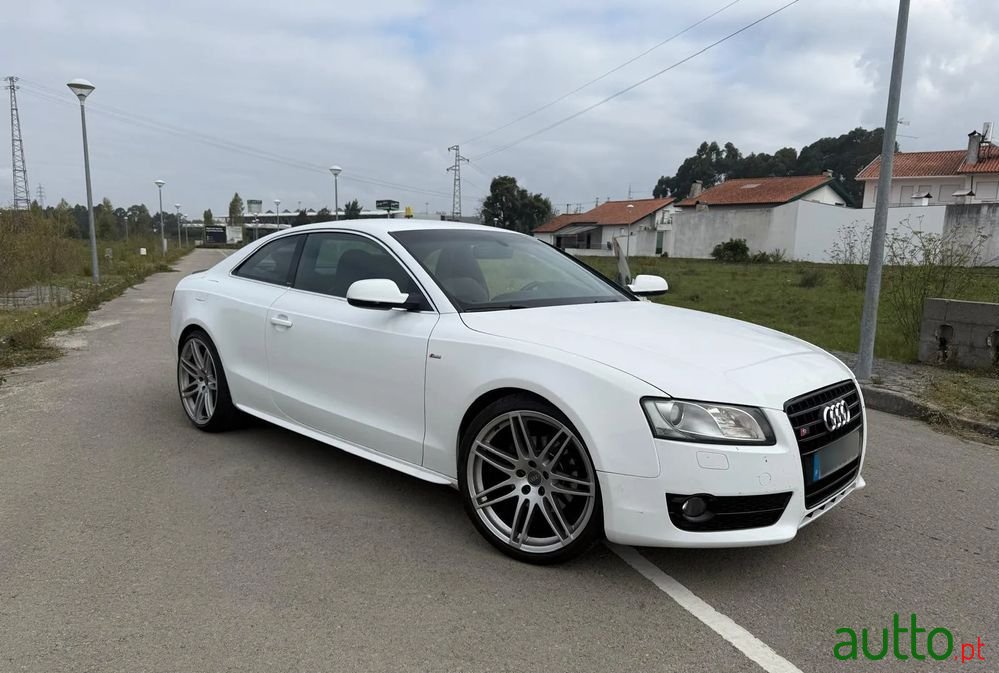 2009' Audi A5 2.0 Tfsi S-Line photo #2