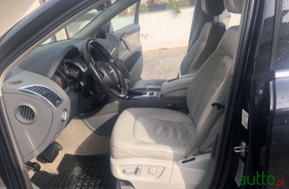 2012' Audi Q7 Tiptronic photo #2