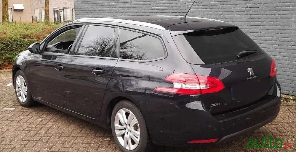 2017' Peugeot 308 Sw photo #6