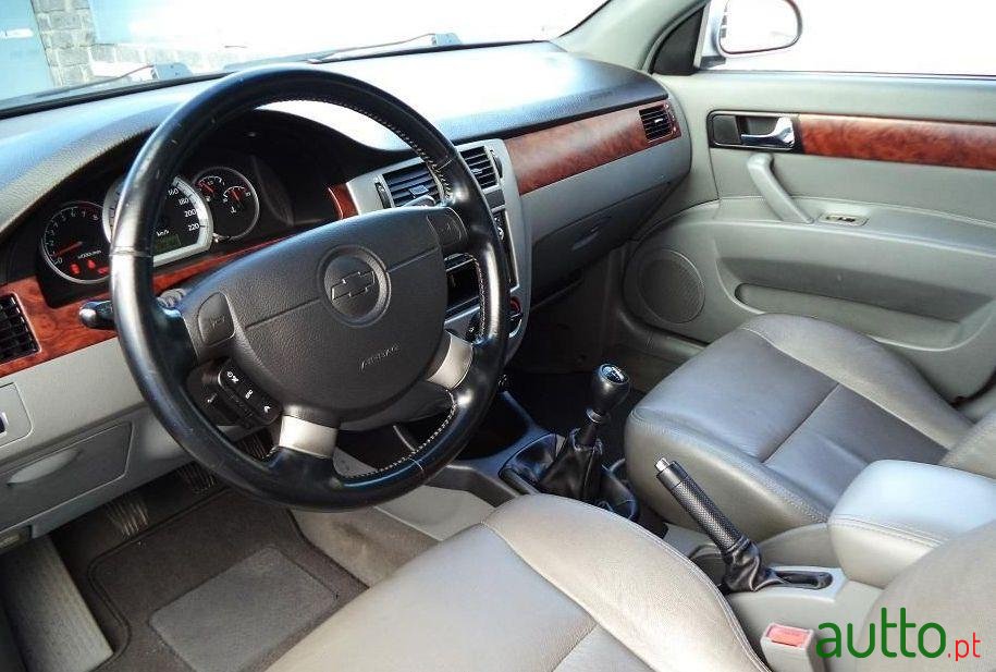 2005' Chevrolet Nubira photo #1