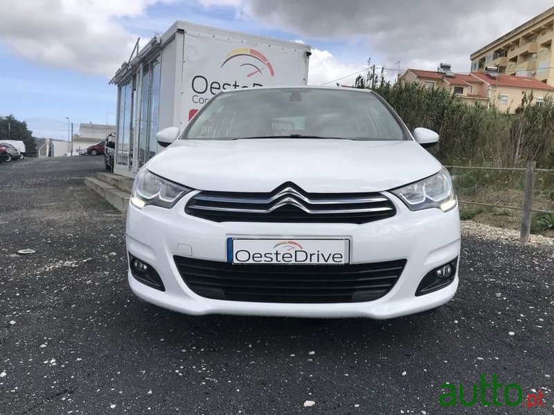 2016' Citroen C4 photo #3