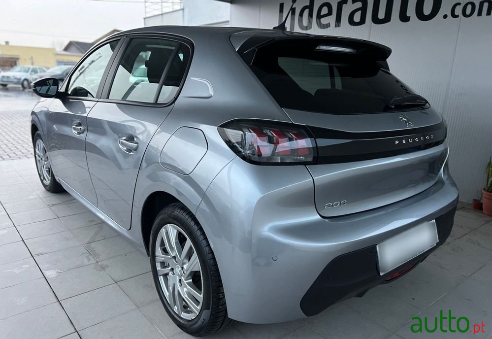 2020' Peugeot 208 photo #6