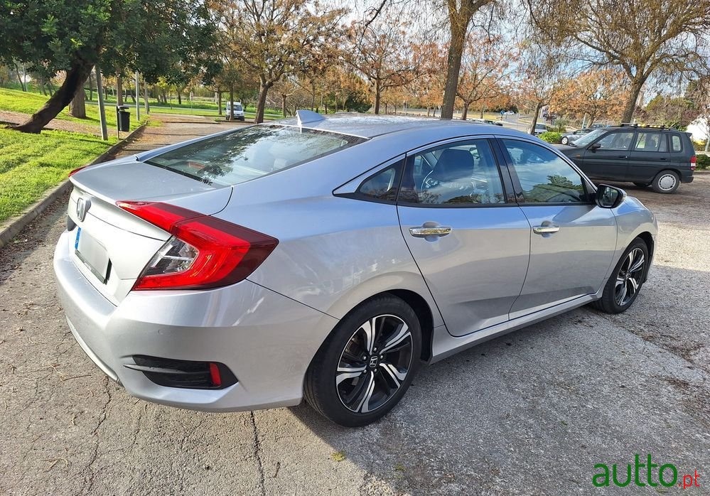 2019' Honda Civic photo #2