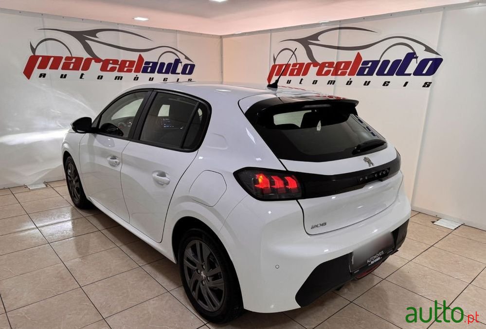 2021' Peugeot 208 photo #5