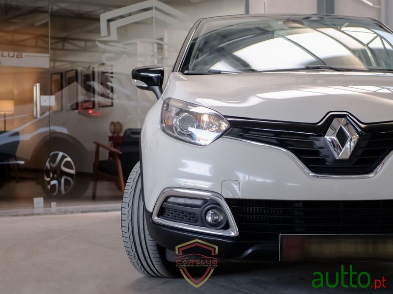 2015' Renault Captur photo #5