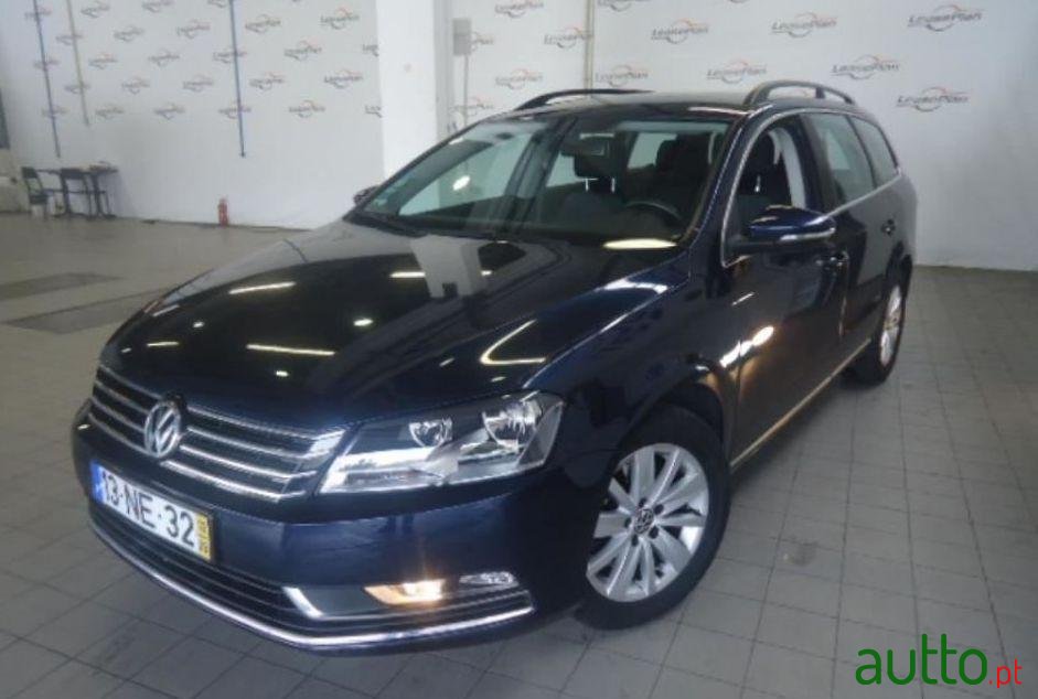 2012' Volkswagen Passat photo #1