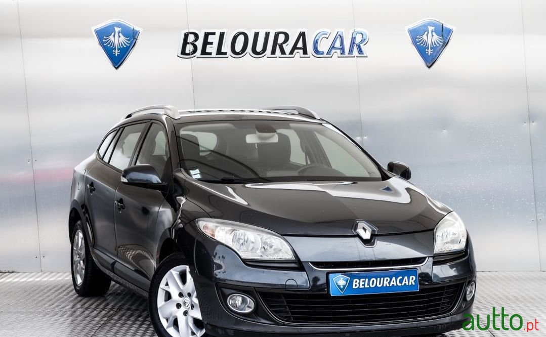 2013' Renault Megane Sport Tourer photo #1