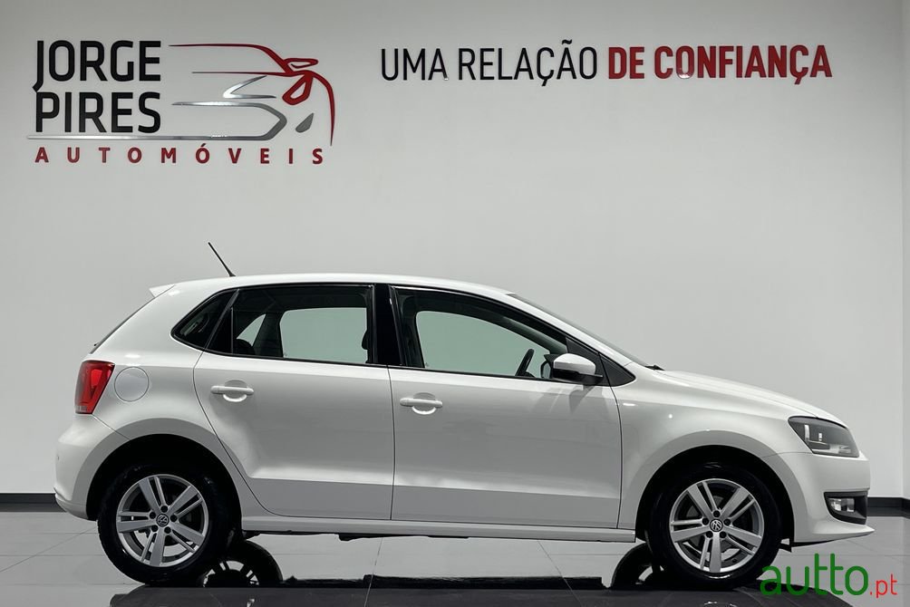 2014' Volkswagen Polo photo #3