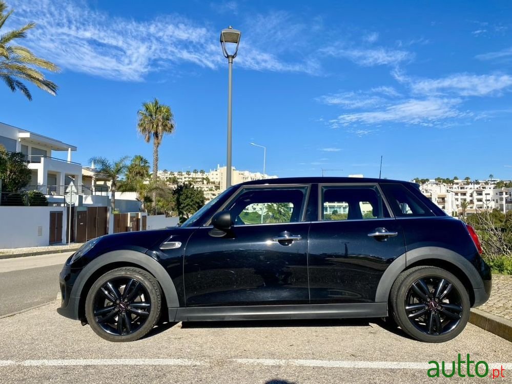 2016' MINI One D photo #5